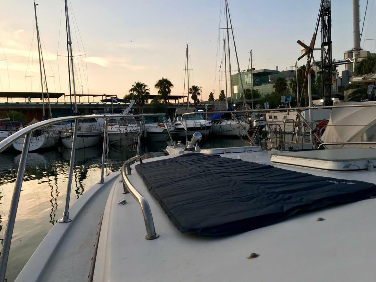 Yacht Experience Barcelona Hotel Sant Adria de Besos Exterior foto